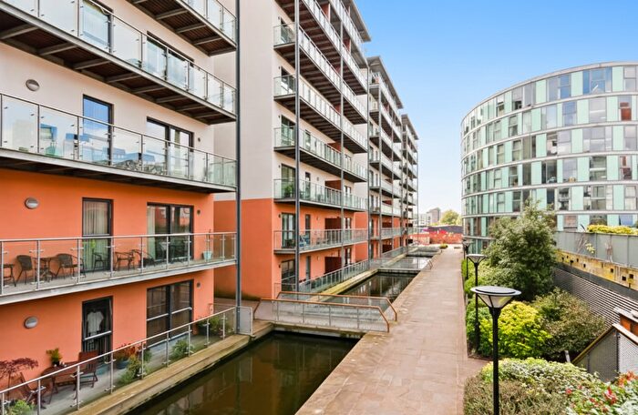 2 Bedroom Flat For Sale In Pollard Street, Manchester, M4