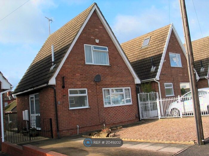 2 Bedroom Detached House To Rent In Park Close, Alfreton, NG16