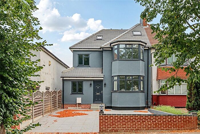 4 Bedroom Semi-Detached House For Sale In Lime Tree Walk, West Wickham, BR4