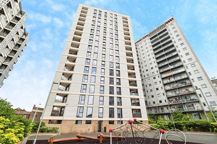 1 Bedroom Flat For Sale In Ilford Hill, Ilford, IG1