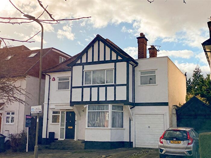 5 Bedroom Detached House For Sale In Foscote Road, London, NW4
