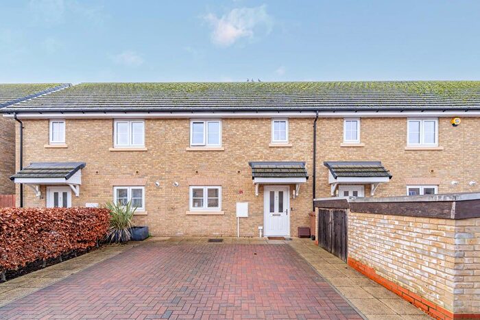 2 Bedroom Terraced House For Sale In Blacksmith Close, Sunbury On Thames, TW16