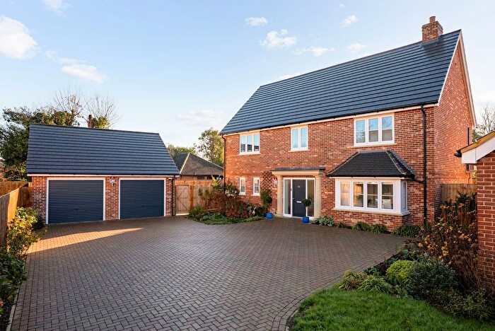 5 Bedroom Detached House For Sale In Howells Way, Hardwick, CB23