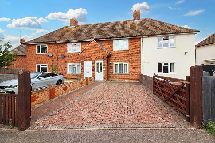 2 Bedroom Property For Sale In Ceely Road, Aylesbury, HP21