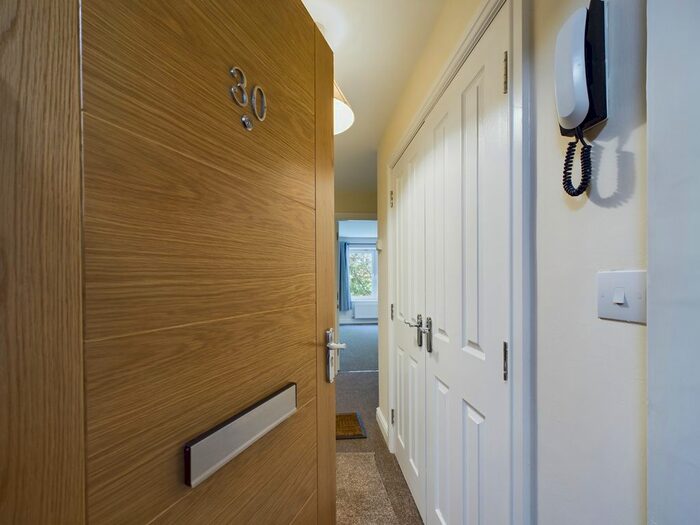 2 Bedroom Flat To Rent In Willow Place, Carlisle, CA1