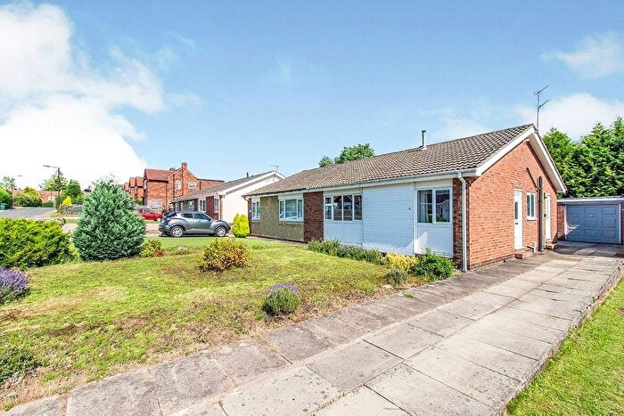2 Bedroom Bungalow To Rent In Nearfield Road, Doncaster, South Yorkshire, DN4