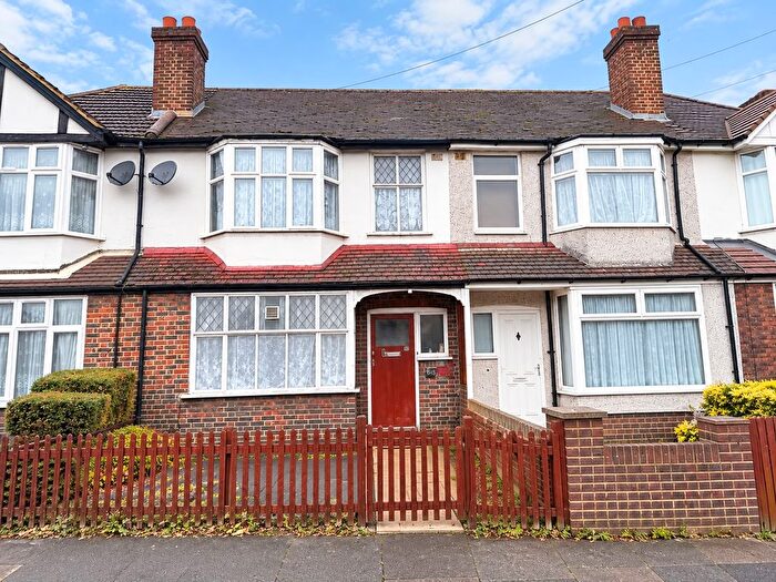 3 Bedroom Terraced House For Sale In Spencer Road, Mitcham, CR4
