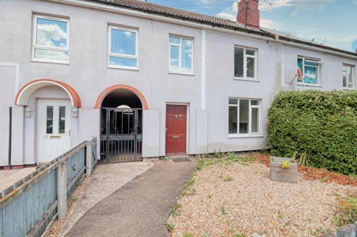 3 Bedroom Terraced House For Sale In Long Road, Scunthorpe, DN15