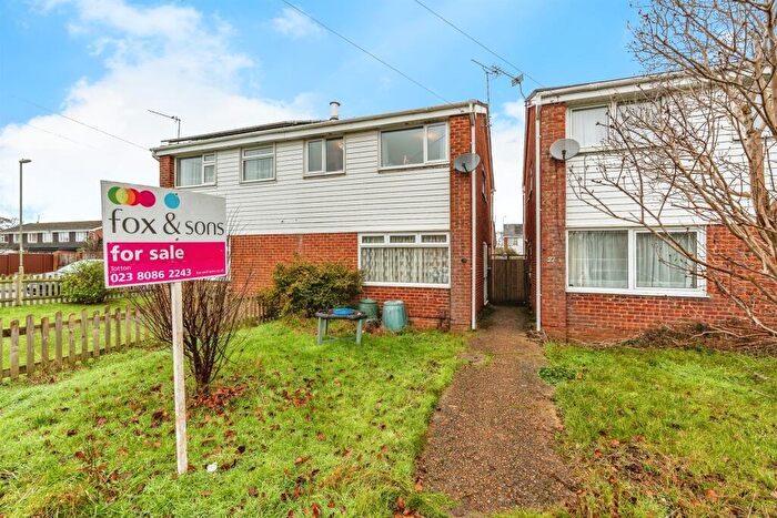 3 Bedroom Semi Detached House For Sale In Oldbarn Close, Calmore, Southampton, SO40