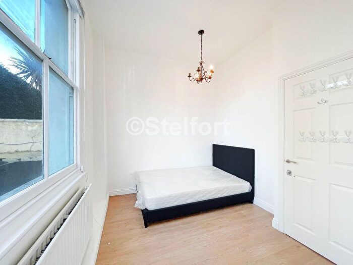 2 Bedroom Flat To Rent In Grafton Road, London, NW5