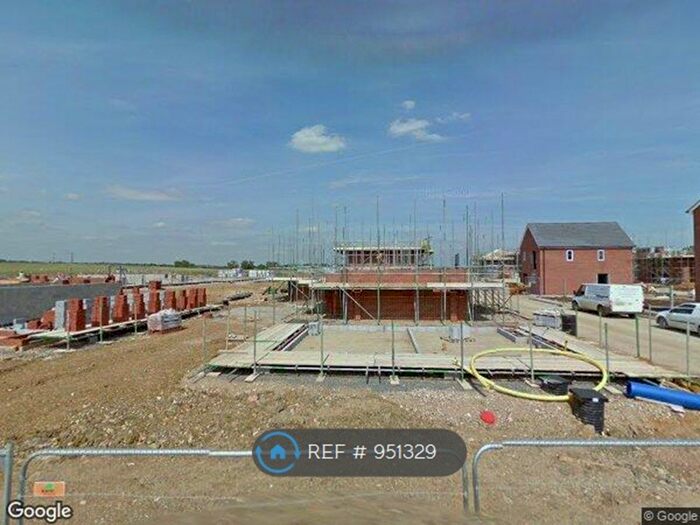 3 Bedroom End Of Terrace House To Rent In Monarch Street, Aylesbury HP18