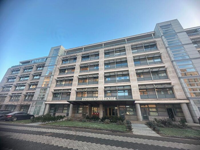 1 Bedroom Apartment To Rent In Edinburgh Gate, Harlow, CM20