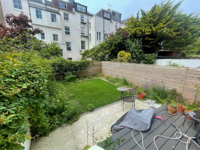 2 Bedroom Flat To Rent In St. Michaels Place, Brighton, BN1