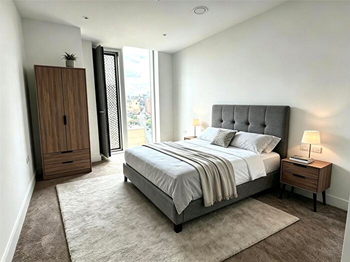 1 Bedroom Apartment To Rent In Crown View, Dantzic Street, Manchester, Greater Manchester, M4