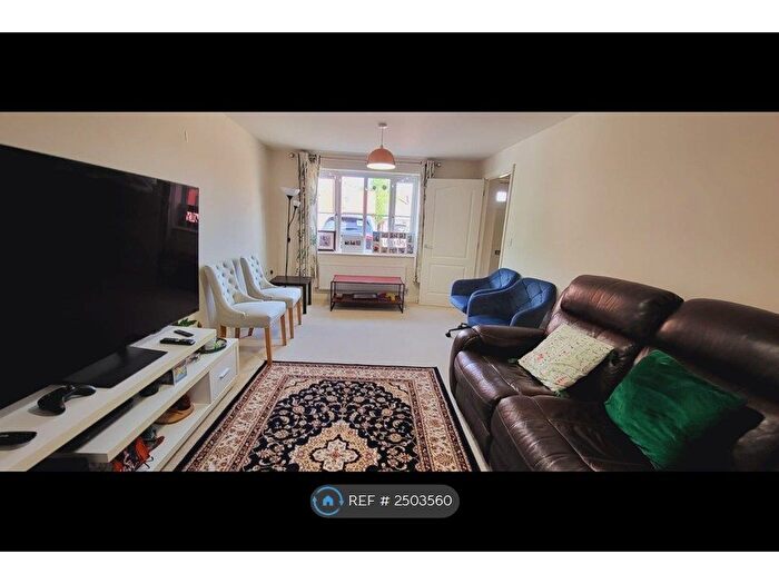 3 Bedroom Detached House To Rent In Bushmead, Monkston, Milton Keynes, MK10