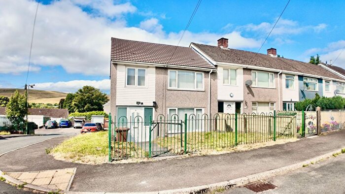 3 Bedroom Semi Detached House To Rent In Glan-Y-Nant, Rhymney, NP22