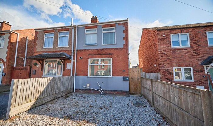 3 Bedroom Semi-Detached House For Sale In Byron Street, Barwell, LE9
