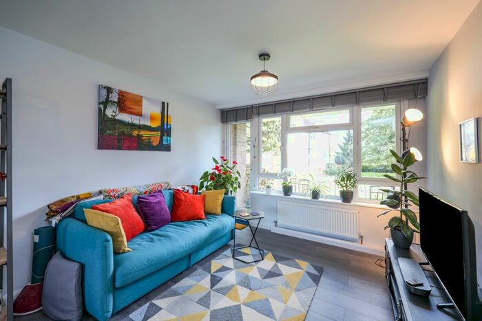 1 Bedroom Flat To Rent In Perivale Lane, Ealing, UB6