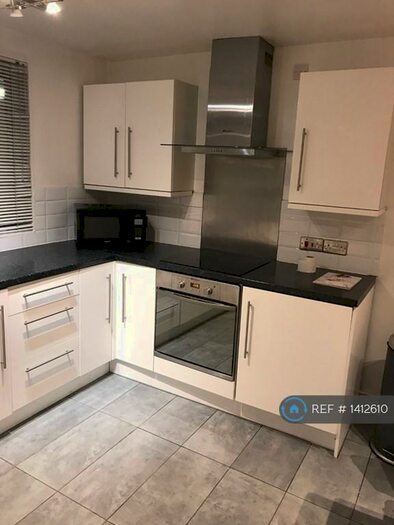 3 Bedroom Flat To Rent In Hatton Garden, London, EC1N