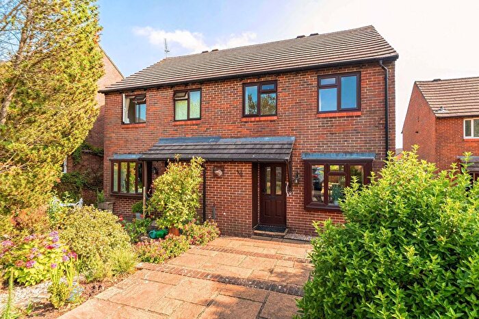 3 Bedroom Semi-detached House For Sale In St. Annes Close, Winchester, SO22