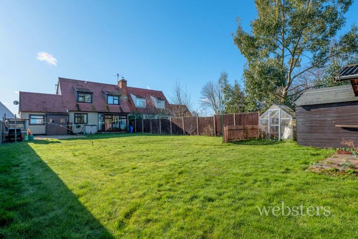 3 Bedroom Semi-Detached House For Sale In Hamilton Close, South Walsham, Norwich, NR13