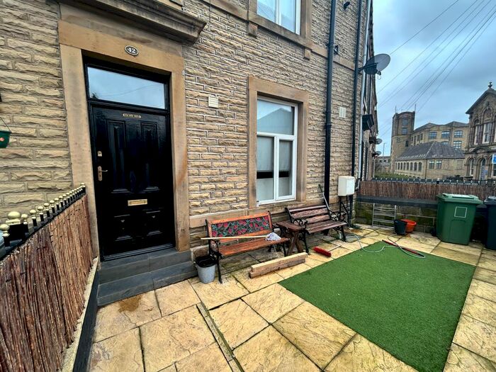 2 Bedroom Terraced House To Rent In Blakeridge Lane, Batley, WF17