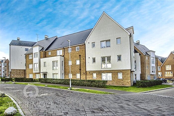 2 Bedroom Flat To Rent In Castleridge Drive, Greenhithe, Kent, DA9
