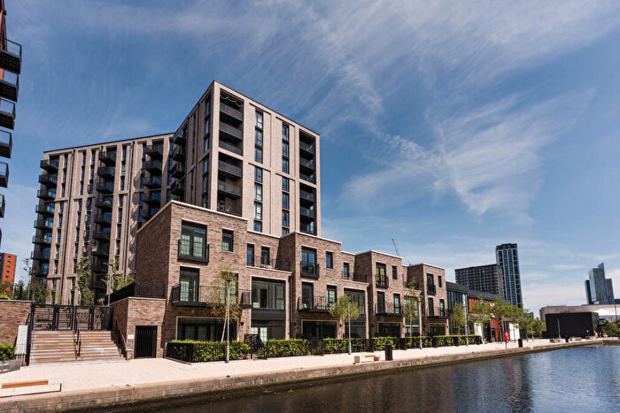 3 Bedroom Apartment For Sale In Railings, Middlewood Locks, M5