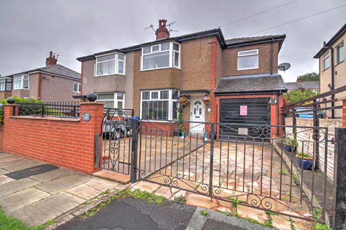 3 Bedroom Semi-Detached House For Sale In Moorside Avenue, Blackburn, BB1