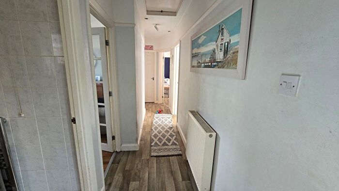 2 Bedroom Detached Bungalow For Sale In Hillcrest Avenue, Bexhill-On-Sea, TN39