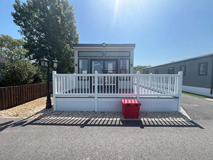 2 Bedroom Park Home For Sale In Edithmead, Highbridge, TA9
