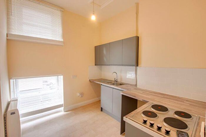 Flat To Rent In Church Street, Trowbridge, BA14