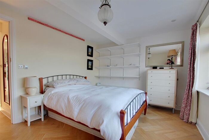 1 Bedroom Flat To Rent In Rosebery Avenue, Goring-By-Sea, Worthing, BN12