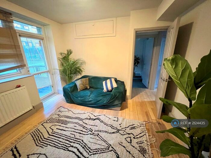 1 Bedroom Flat To Rent In Paragon Road, London, E9
