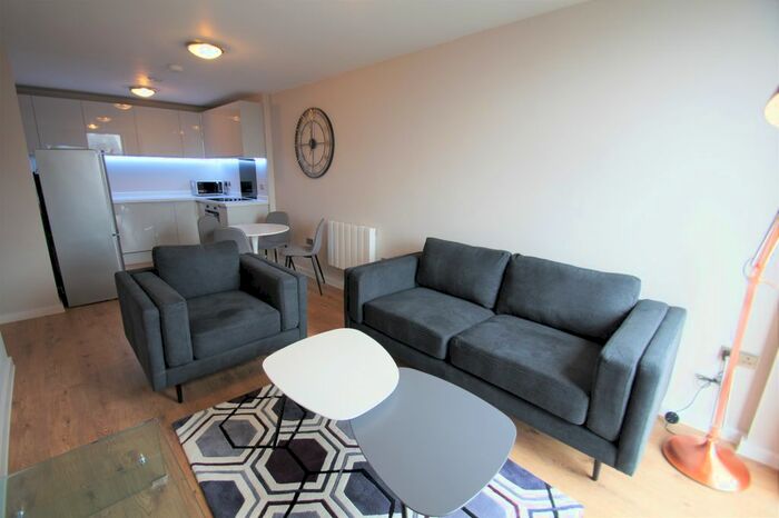 2 Bedroom Flat To Rent In Jesse Hartley Way, Liverpool, L3