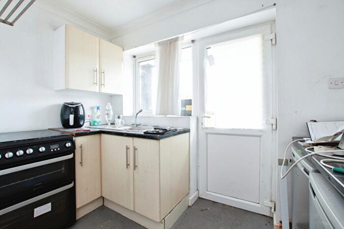 2 Bedroom Bungalow For Sale In Cribb Close, Poole, Dorset, BH17