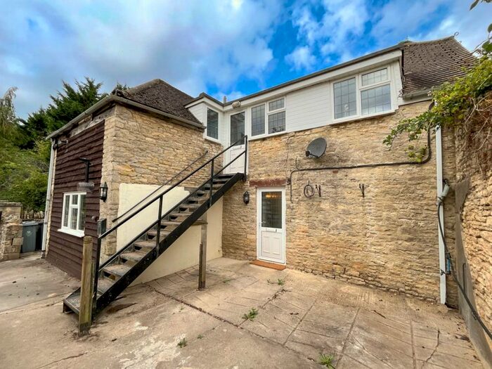 2 Bedroom Apartment To Rent In Hailey, Witney, Oxfordshire, OX29