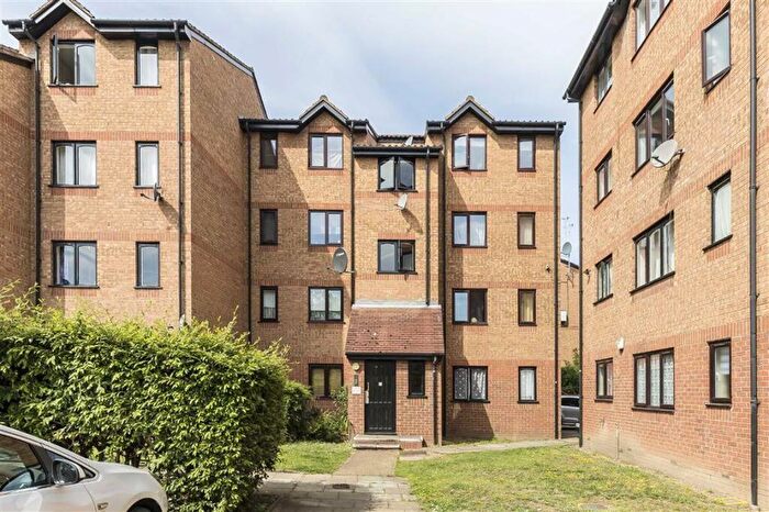 1 Bedroom Flat To Rent In Baildon Street, Deptford, SE8
