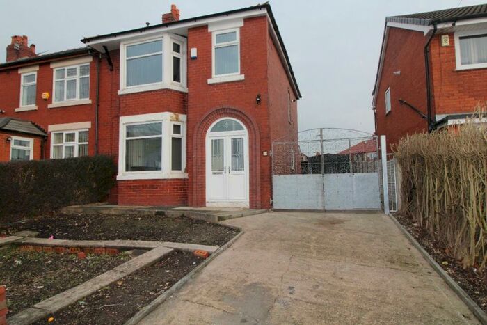 3 Bedroom Semi-Detached House To Rent In Lowthorpe Road, Preston, Lancashire, PR1