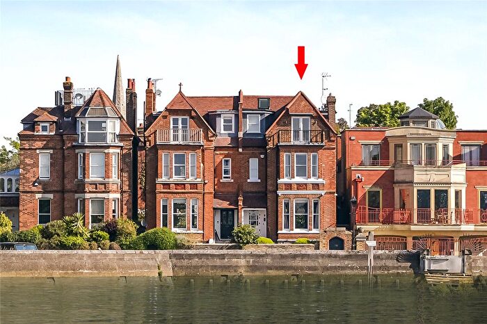 3 Bedroom Semi Detached House For Sale In Upper Mall, London, W6