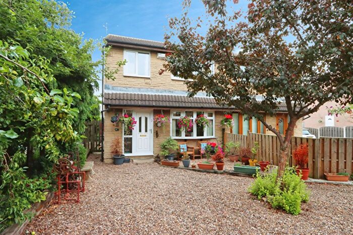 3 Bedroom Semi-Detached House For Sale In Evesham Close, Sheffield, South Yorkshire, S9