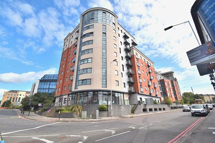 2 Bedroom Apartment To Rent In Watlington Street, Reading, Q2