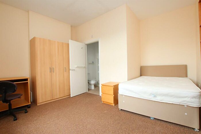 7 Bedroom House To Rent In Seven Stars, Lower Bristol Road, Bath, BA2