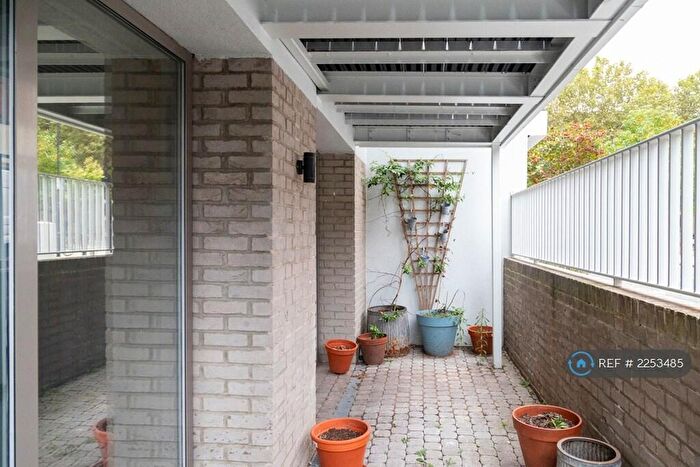 2 Bedroom Flat To Rent In Belgrade Road, London, N16