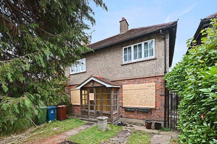3 Bedroom Semi-Detached House For Sale In Pinner Road, Harrow, HA2