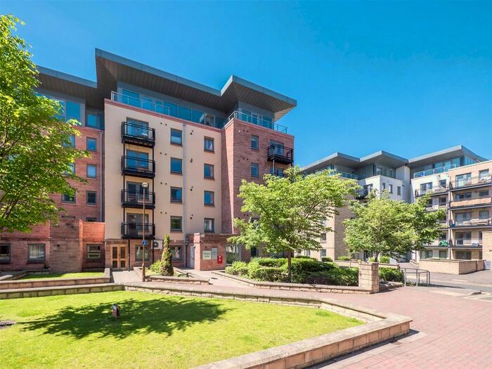 2 Bedroom Flat To Rent In Slateford Gait, Edinburgh, EH11