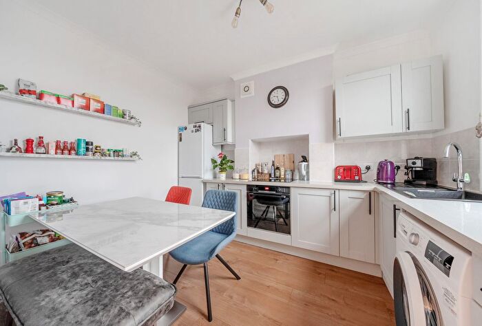 2 Bedroom Maisonette For Sale In Holmewood Road, Tunbridge Wells, Kent, TN4