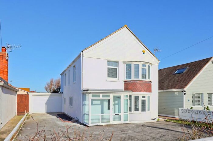 4 Bedroom House To Rent In Brighton Road, Lancing, BN15