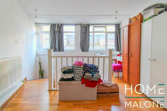 1 Bedroom Flat To Rent In Newington Green Road, N1