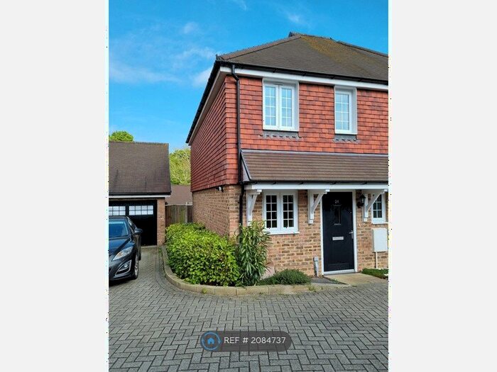 2 Bedroom Semi-Detached House To Rent In Ridgeway, Haywards Heath, RH17